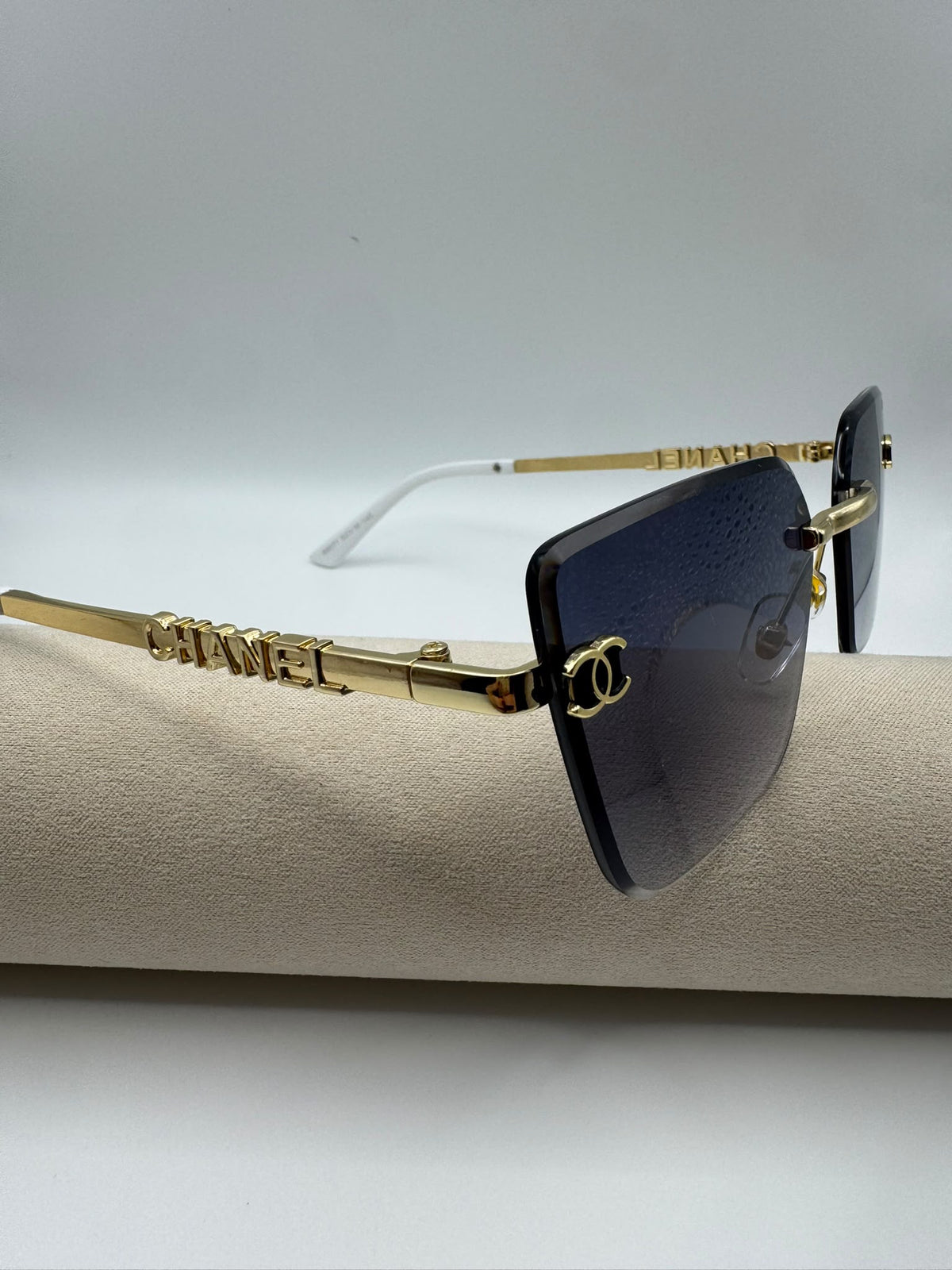 Large Cat-eye Blue Rimless C Sunglasses