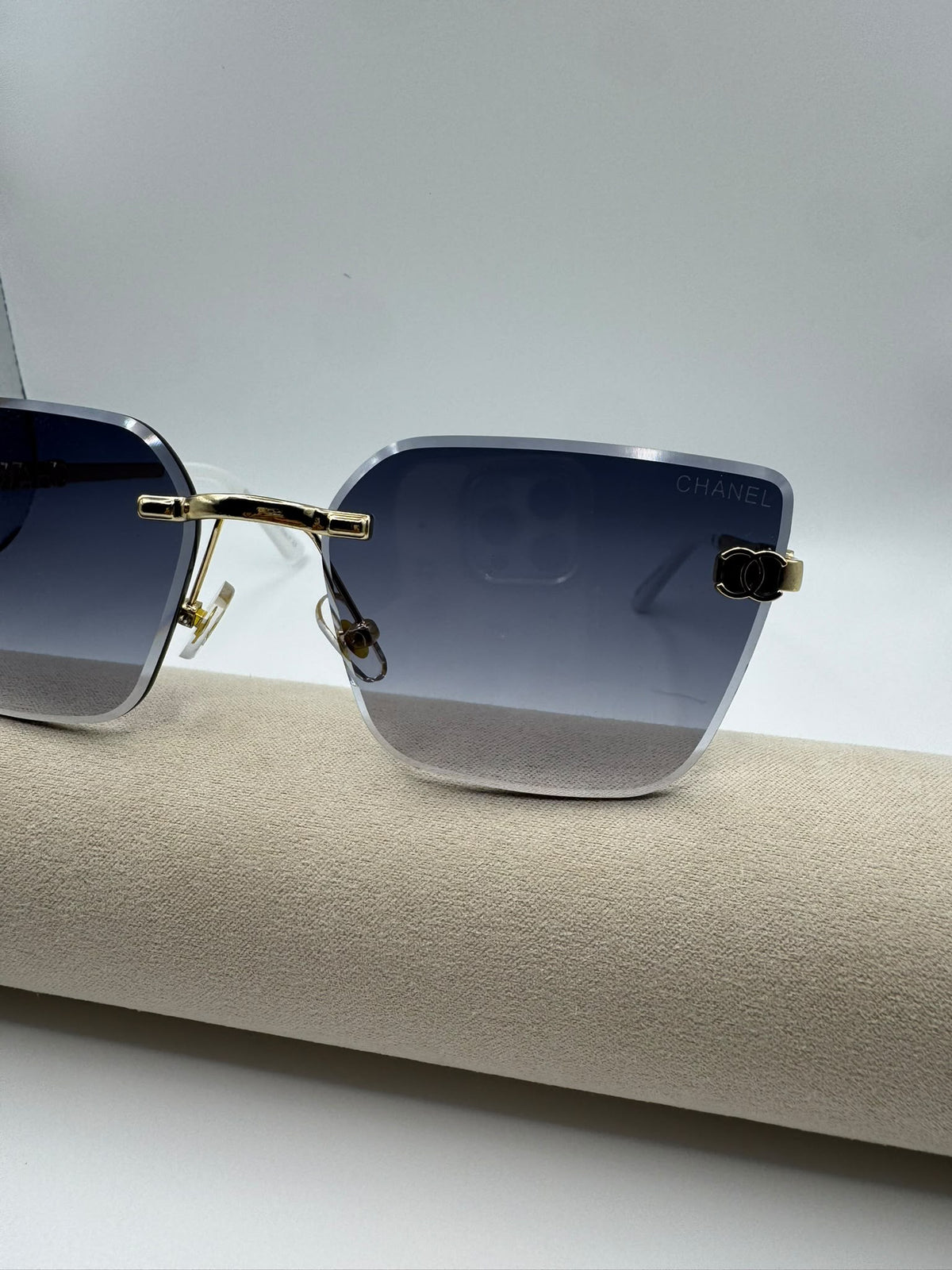 Large Cat-eye Blue Rimless C Sunglasses
