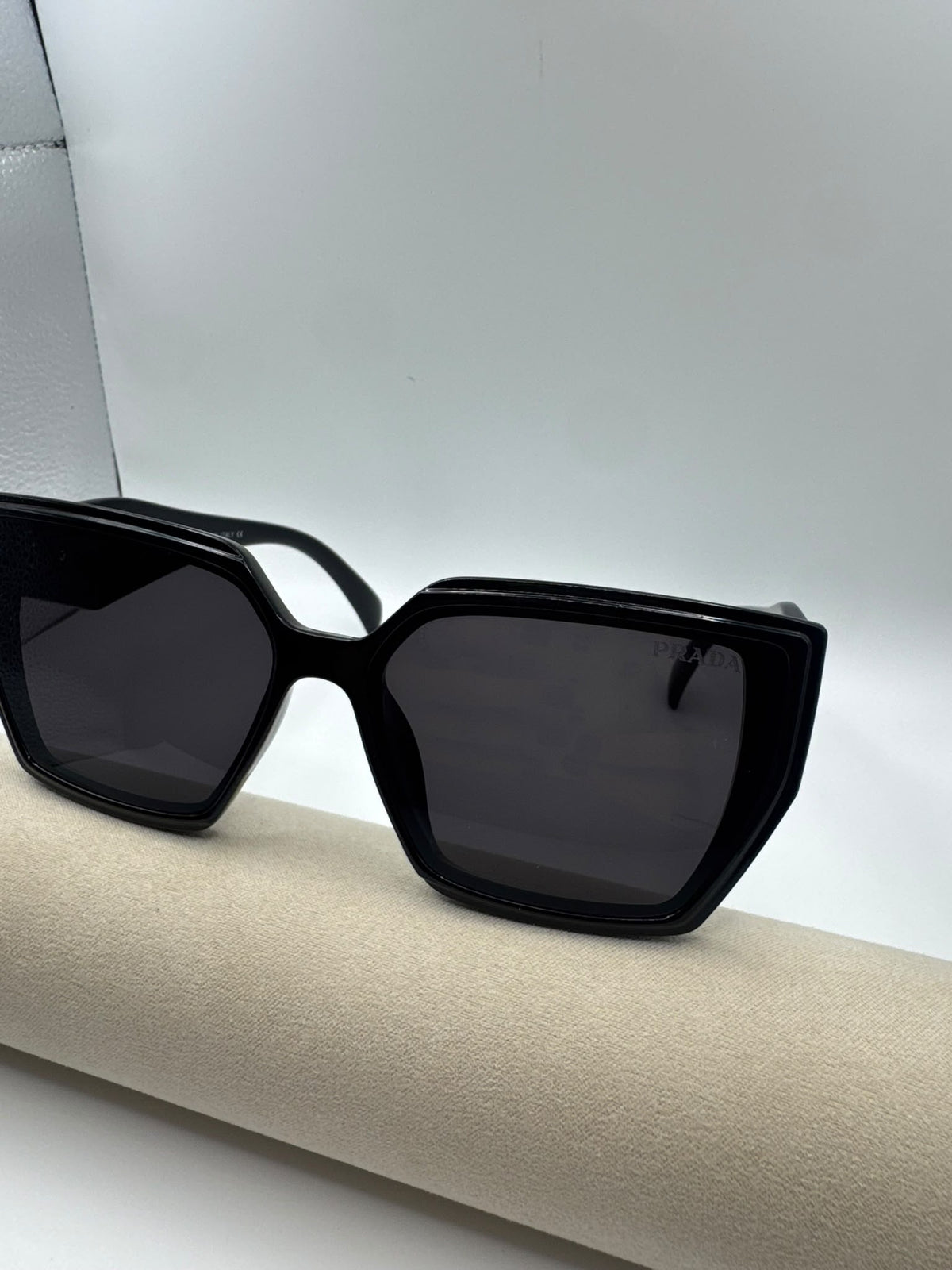 Large Frame All Black P Sunglasses
