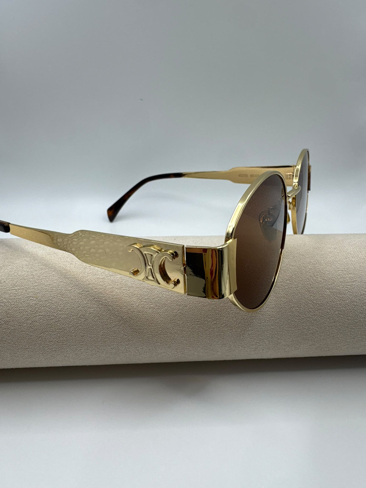 Gold Frame, Tan Lense C Sunglasses